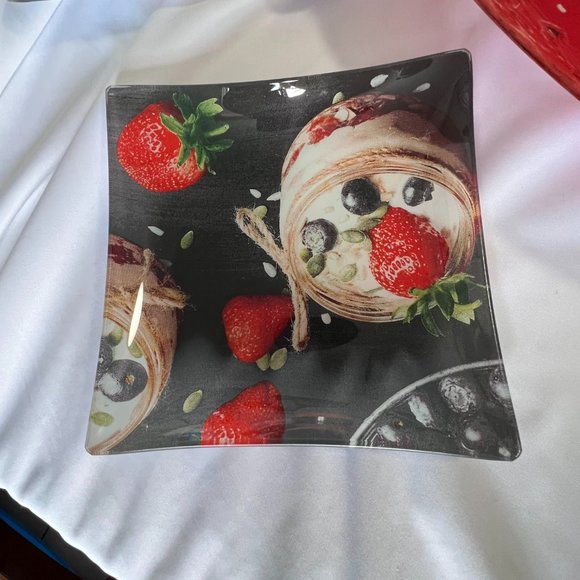 Stokes Strawberry Glass Large Bowl with Serving Dish Plates Lot of 5 - Picture 3 of 9